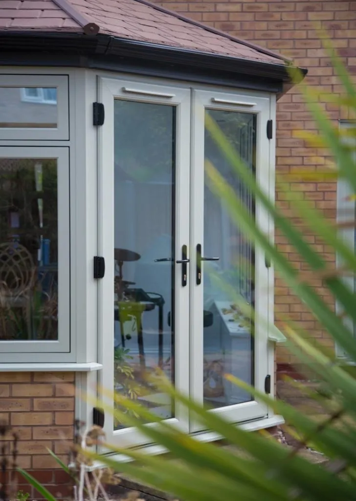 Flush Window Frames on Tiled Roof Conservatory