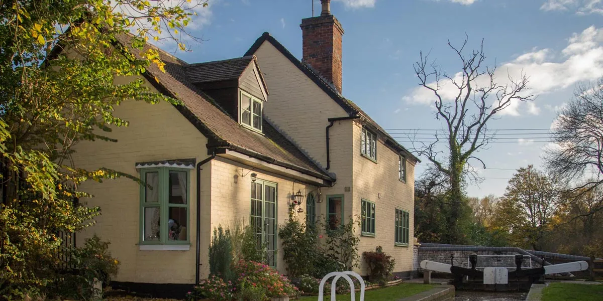 RAL Green Windows and Doors Whittington Lock