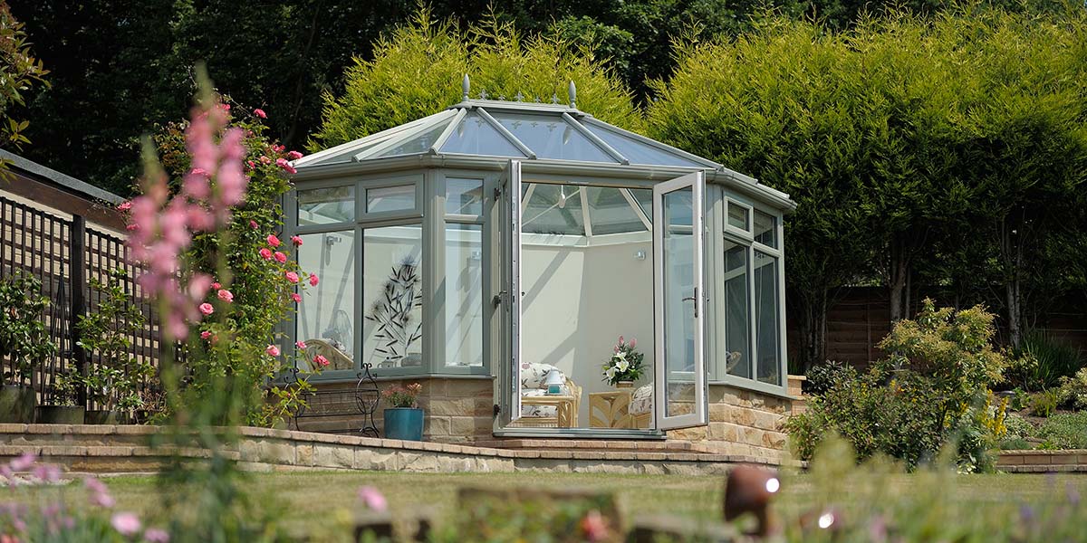 Chartwell Green Summer House With French Doors